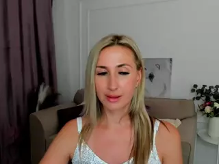 HappySmileee's Live Sex Cam Show