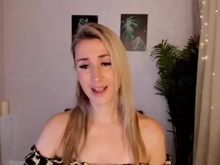 HappySmileee's Live Sex Cam Show