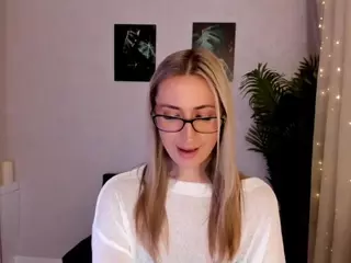 HappySmileee's Live Sex Cam Show