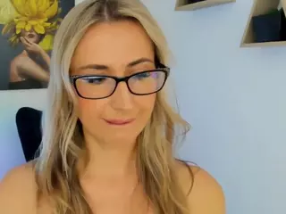 HappySmileee's Live Sex Cam Show