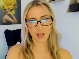 HappySmileee's Live Sex Cam Show