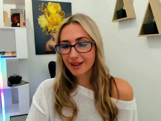HappySmileee's Live Sex Cam Show