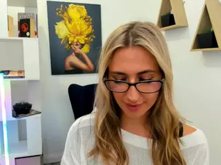 HappySmileee's Live Sex Cam Show