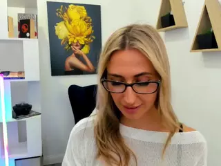 HappySmileee's Live Sex Cam Show