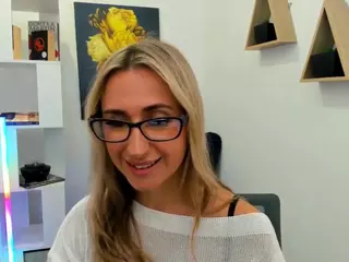 HappySmileee's Live Sex Cam Show