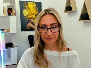HappySmileee's Live Sex Cam Show