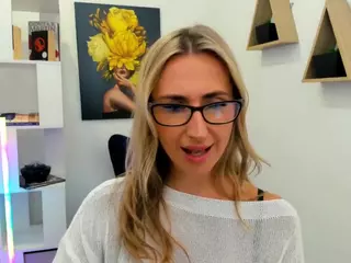HappySmileee's Live Sex Cam Show