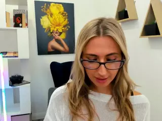 HappySmileee's Live Sex Cam Show
