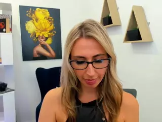 HappySmileee's Live Sex Cam Show