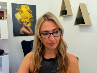 HappySmileee's Live Sex Cam Show