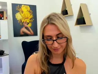 HappySmileee's Live Sex Cam Show
