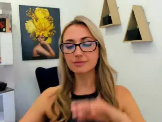 HappySmileee's Live Sex Cam Show