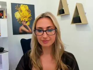 HappySmileee's Live Sex Cam Show