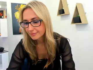 HappySmileee's Live Sex Cam Show