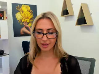 HappySmileee's Live Sex Cam Show