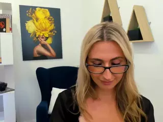 HappySmileee's Live Sex Cam Show