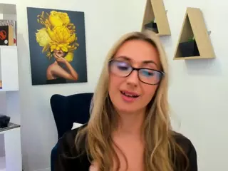 HappySmileee's Live Sex Cam Show