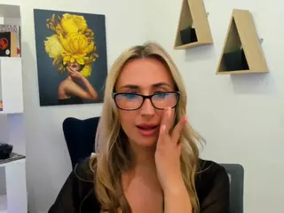 HappySmileee's Live Sex Cam Show