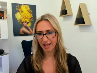 HappySmileee's Live Sex Cam Show