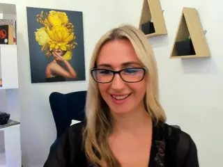 HappySmileee's Live Sex Cam Show