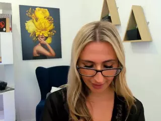 HappySmileee's Live Sex Cam Show