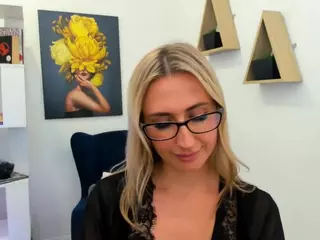 HappySmileee's Live Sex Cam Show