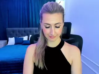 HappySmileee's Live Sex Cam Show