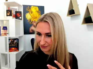 HappySmileee's Live Sex Cam Show