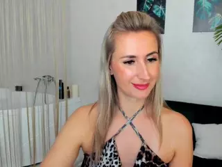 HappySmileee's Live Sex Cam Show