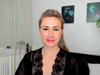 HappySmileee's Live Sex Cam Show