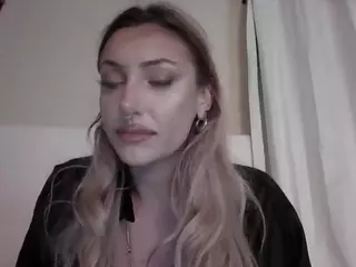 sofiagold9210's Live Sex Cam Show