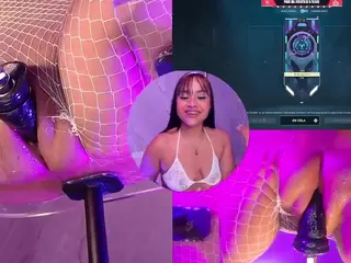 AliceRoys's Live Sex Cam Show