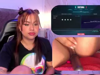 AliceRoys's Live Sex Cam Show