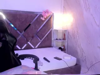 AliceRoys's Live Sex Cam Show
