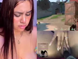 AliceRoys's Live Sex Cam Show