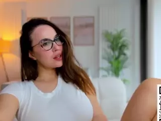 YourGoddessRoxana's Live Sex Cam Show