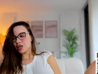 YourGoddessRoxana's Live Sex Cam Show
