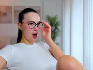 YourGoddessRoxana's Live Sex Cam Show