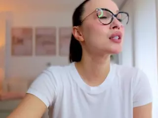 YourGoddessRoxana's Live Sex Cam Show