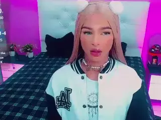 sexy-isabella's Live Sex Cam Show