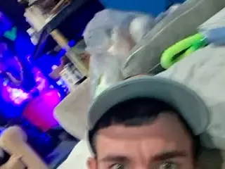 two009's Live Sex Cam Show