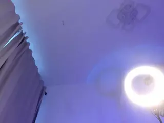 Viktoria-Ingram's Live Sex Cam Show