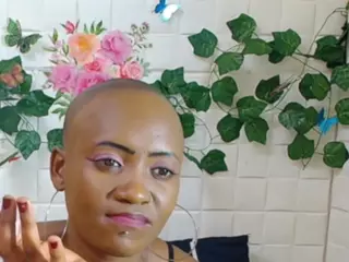 EbonyOlive69's Live Sex Cam Show