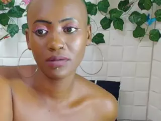 EbonyOlive69's Live Sex Cam Show