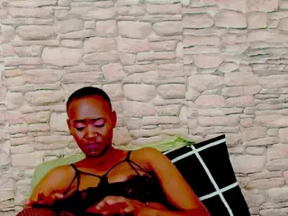 EbonyOlive69's Live Sex Cam Show