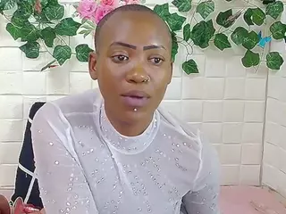 EbonyOlive69's Live Sex Cam Show