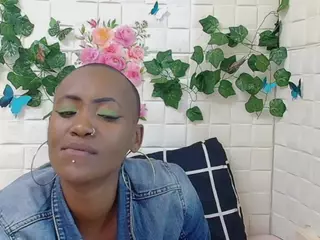 EbonyOlive69's Live Sex Cam Show