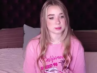EvaPeachh's Live Sex Cam Show
