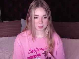 EvaPeachh's Live Sex Cam Show