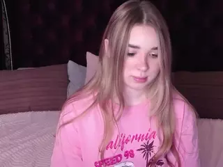 EvaPeachh's Live Sex Cam Show